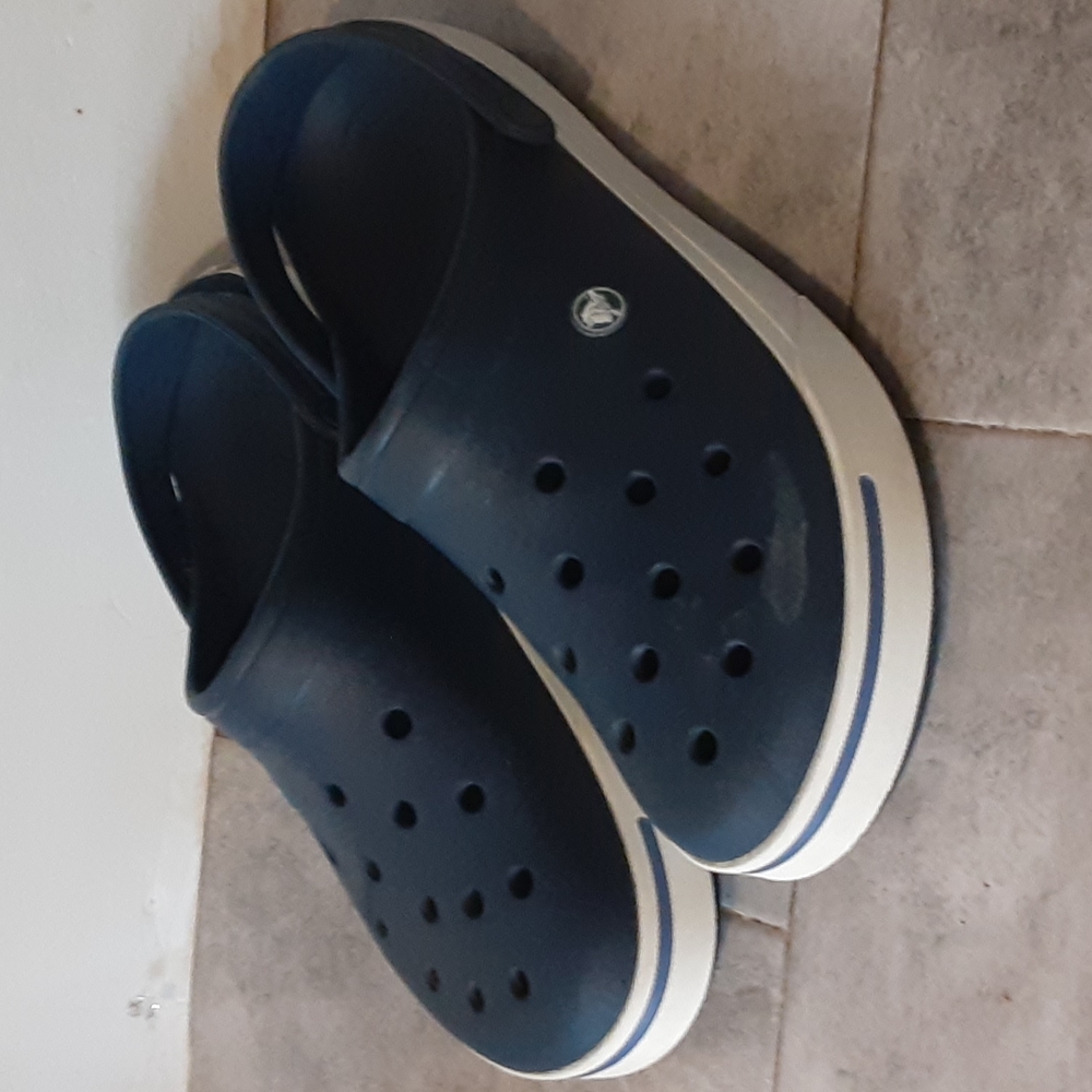 CROCS sandalia size 13 men ver foto tiene poco desgaste en el talon - Picture 1 of 5